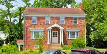 featured image of 816 Greenwood Cir