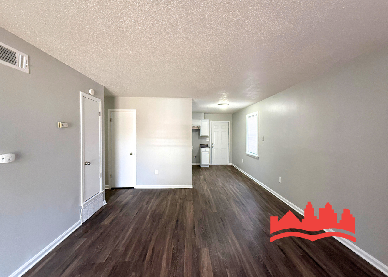 3627 Royal Wood Dr - Photo 5 of 13