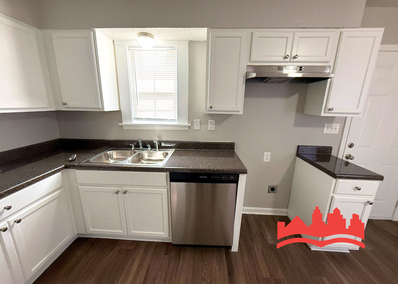 3627 Royal Wood Dr - Photo 7 of 13