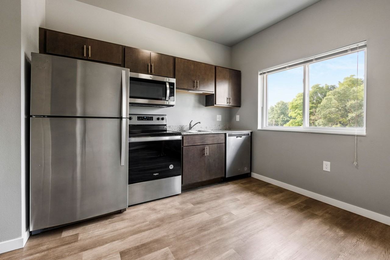 Wilmot Estates Apartments - Photo 7 of 50