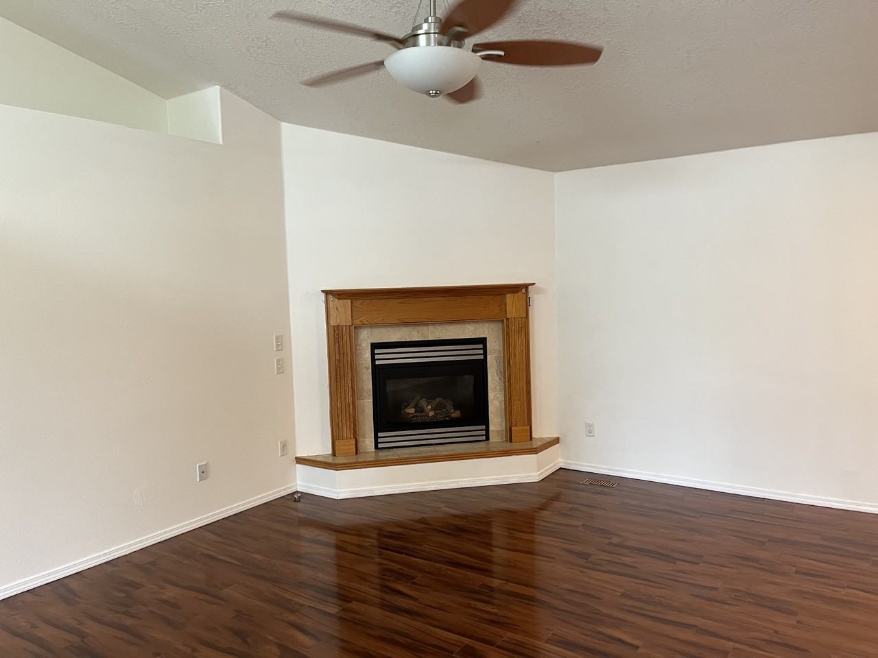 2134 E Dworshak Dr #1 - Photo 6 of 34