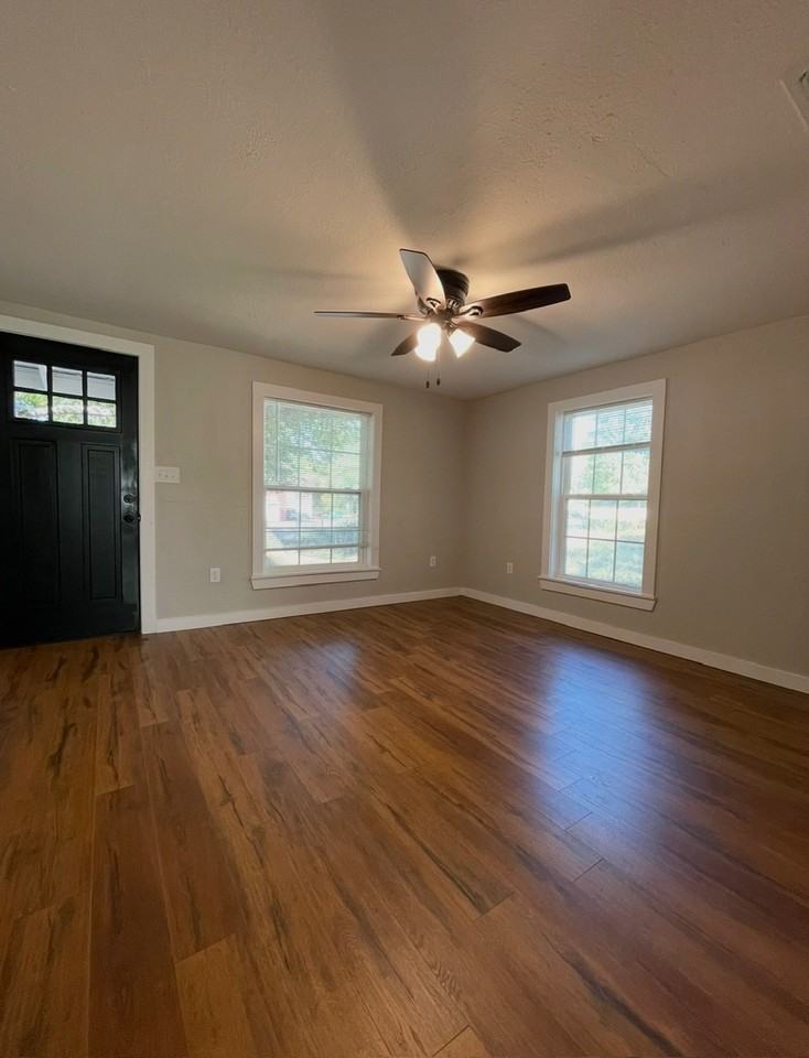 1921 S State Line Ave #1 - Photo 2 of 2