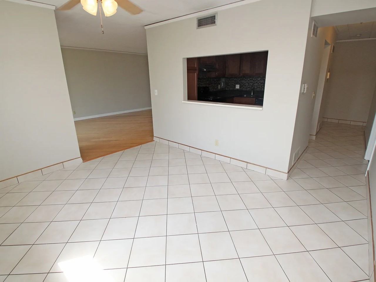 220 220 SOUTH HOME AVENUEAPT 504 #504 - Photo 4 of 13
