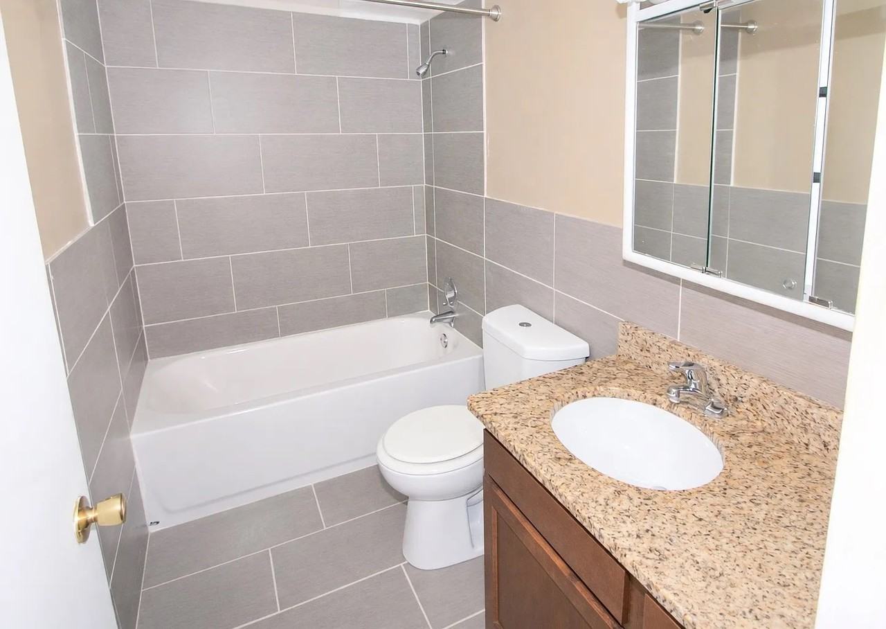 231 231 FIFTH STREETAPT 2 #231-2 - Photo 4 of 6