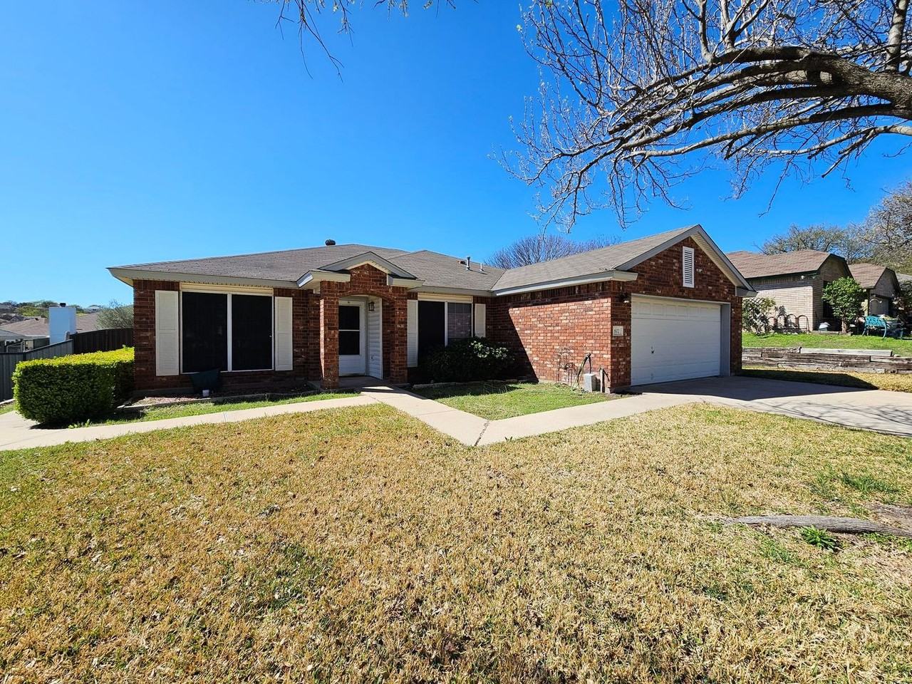 602 Delmar Dr - Photo 2 of 26