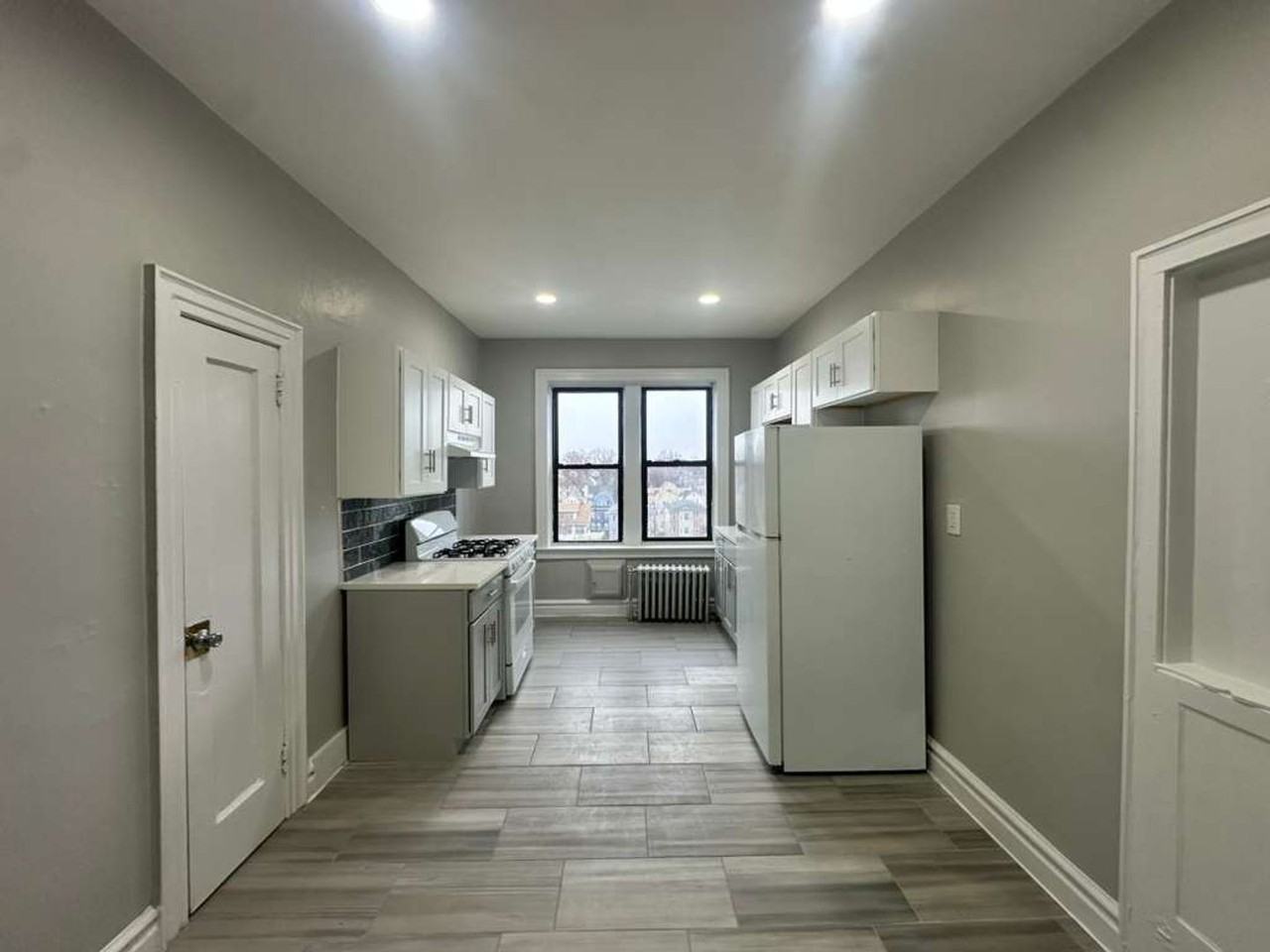 The Plaza - Photo 3 of 8