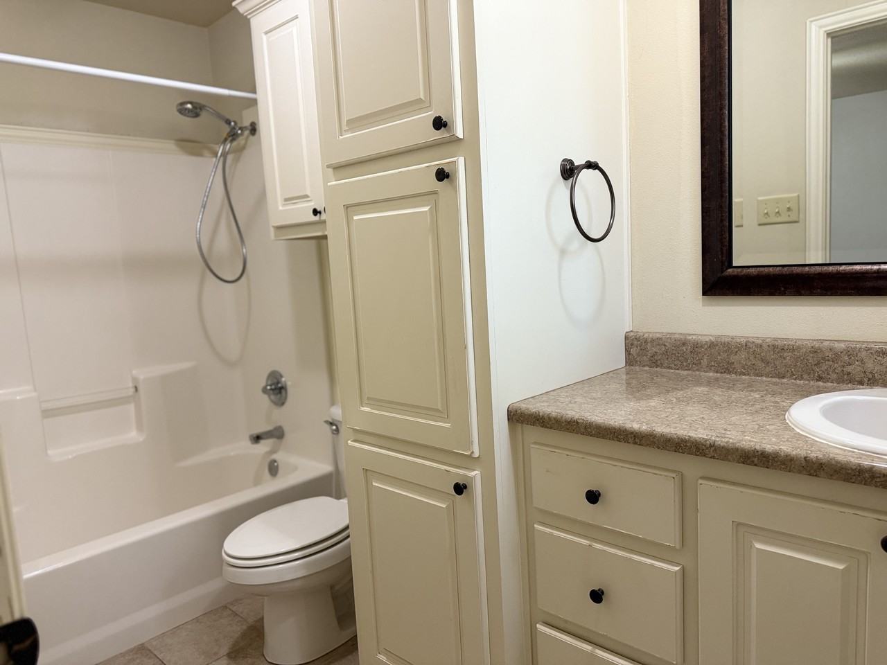 2624 112th St #1 - Photo 4 of 9