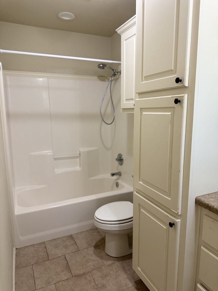 2624 112th St #1 - Photo 5 of 9