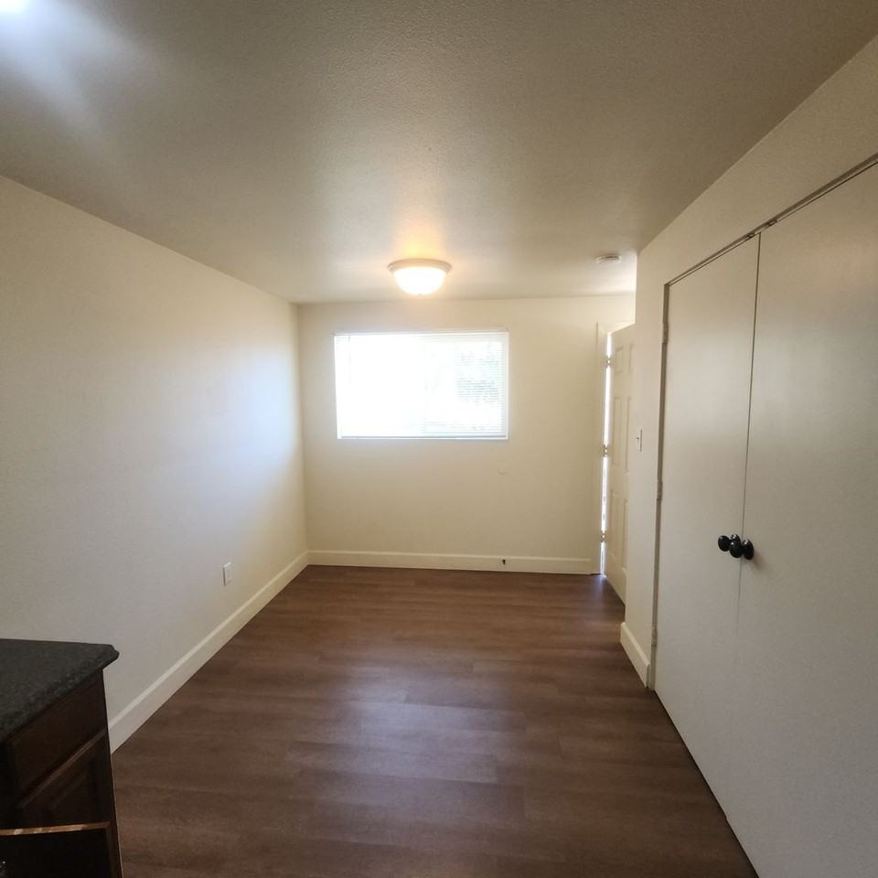 Monument Park SG Apartments - Photo 7 of 16