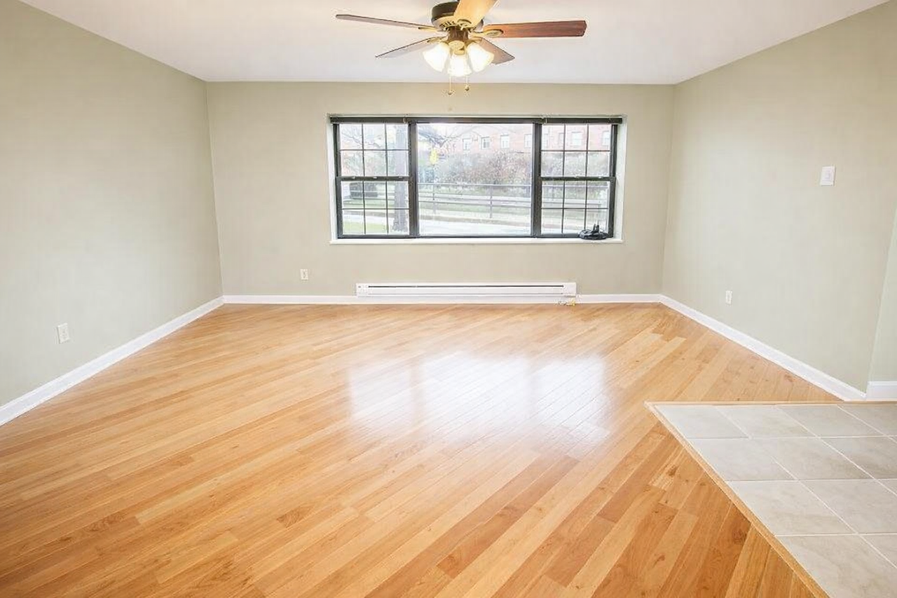 5925 FIFTH AVENUEAPT B-2 #B02 - Photo 3 of 8