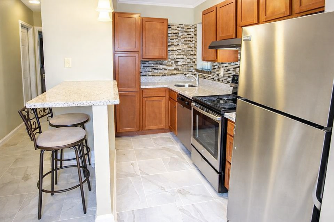 5925 FIFTH AVENUEAPT B-2 #B02 - Photo 4 of 8