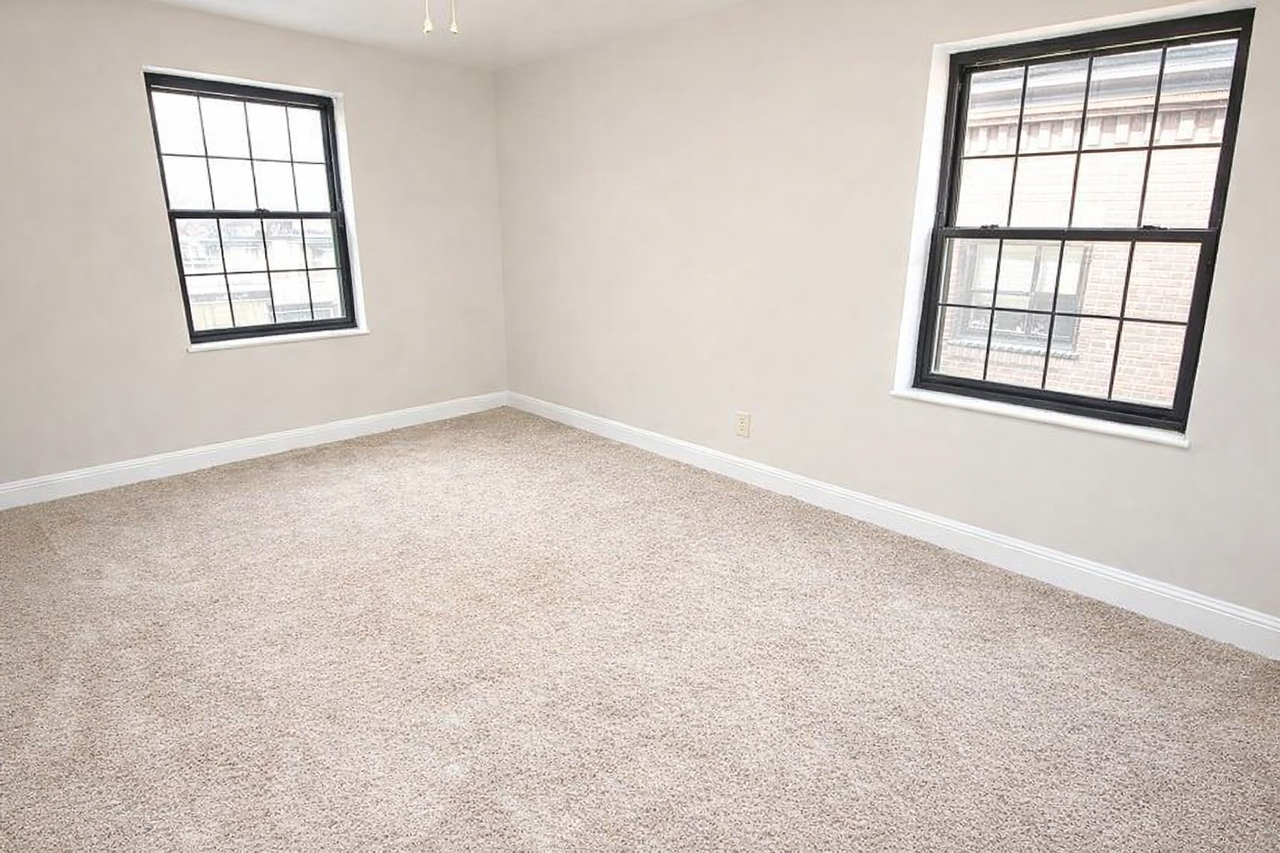 5925 FIFTH AVENUEAPT B-2 #B02 - Photo 6 of 8