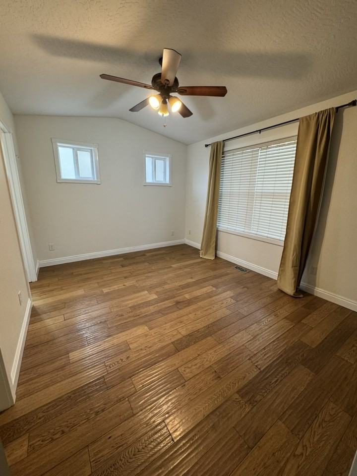 385 East 2nd South Street #1 - Photo 7 of 42