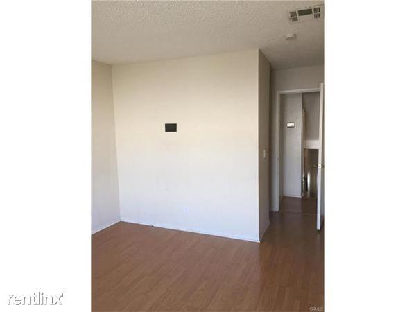 3904 Bresee Ave #4 - Photo 3 of 7