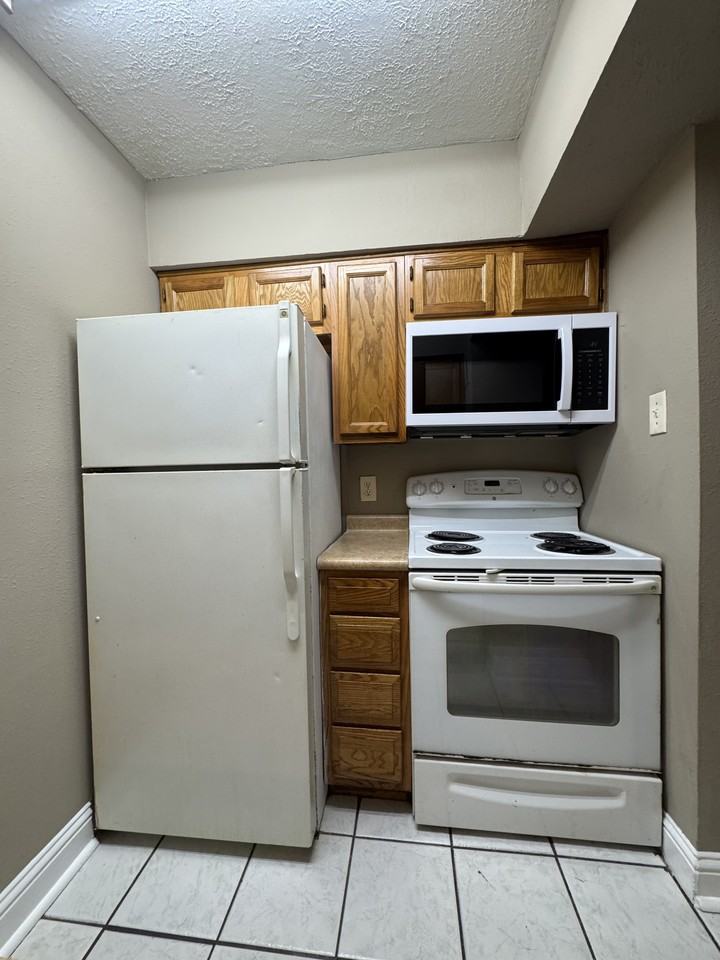 4218 Hessmer Ave #115 - Photo 3 of 20