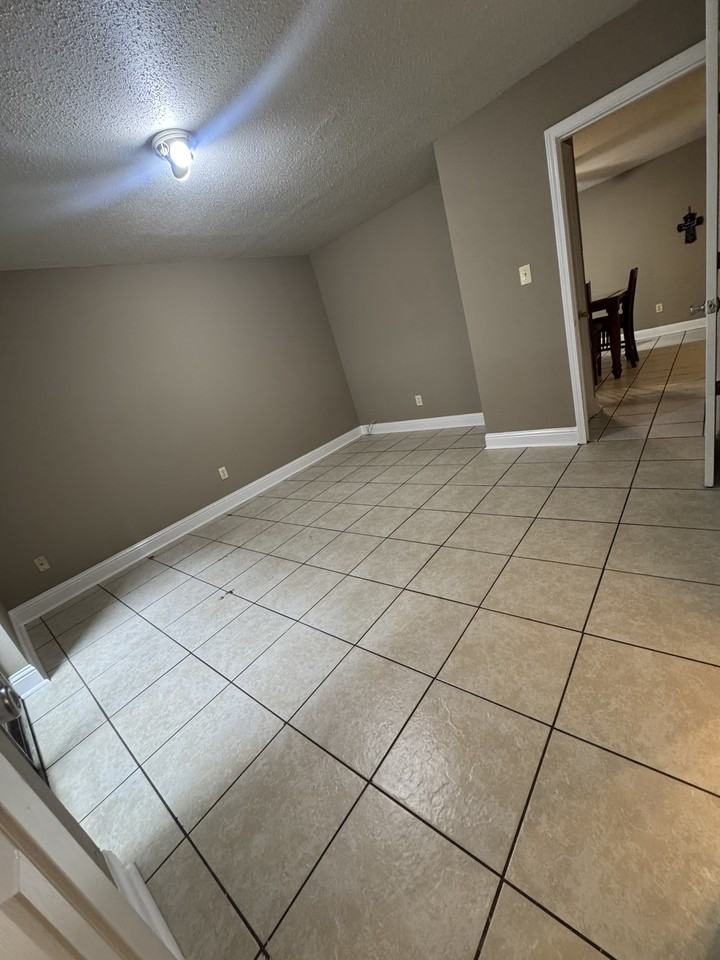 4218 Hessmer Ave #115 - Photo 6 of 20