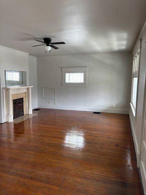 235 N 10th St - Photo 3 of 9