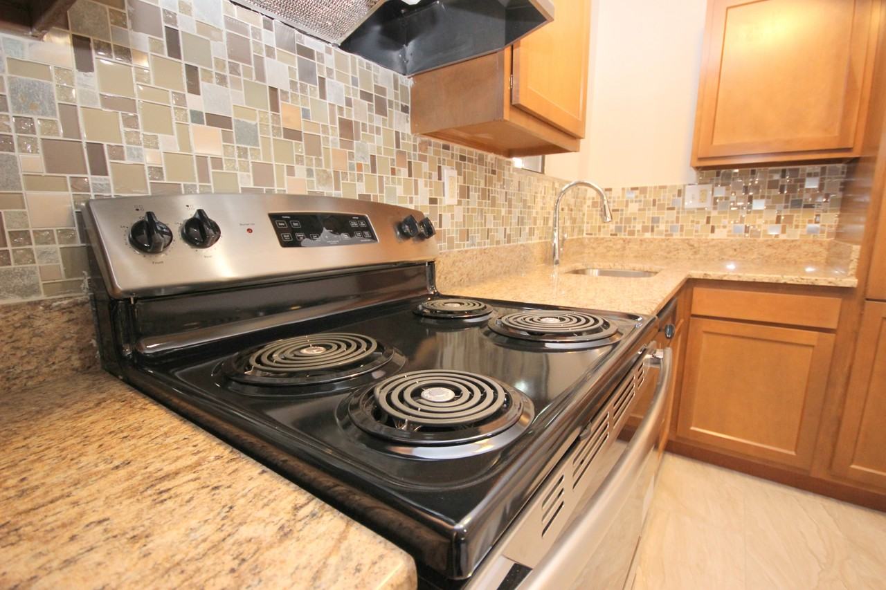 5925 FIFTH AVENUEAPT G-1 #G01 - Photo 3 of 9