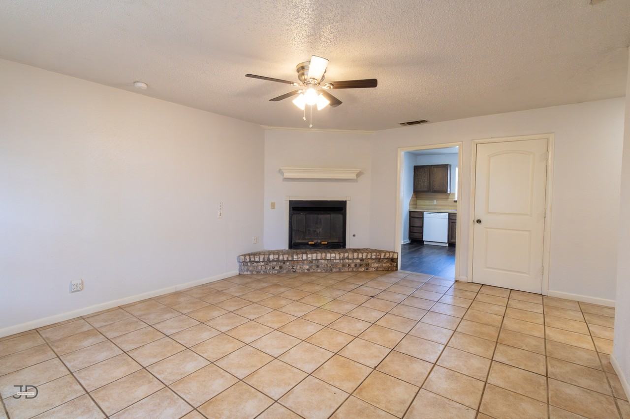 2913 S Bandera Dr #1 - Photo 3 of 24