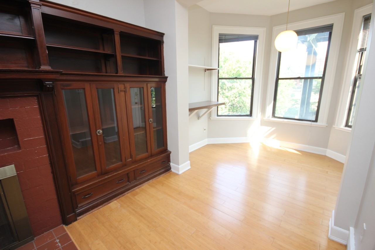 5533 ELLSWORTH AVENUEAPT 201 #201 - Photo 3 of 10