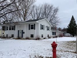 featured image of 429 14th St N #1