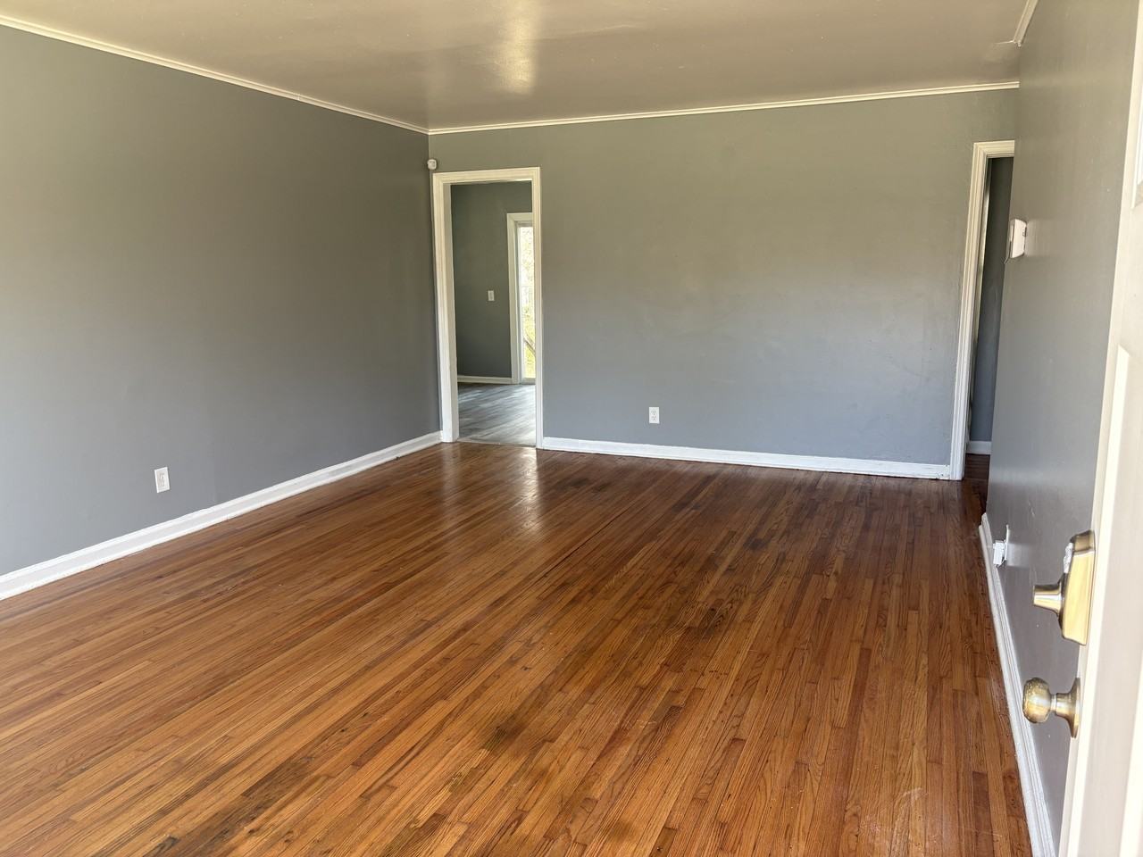 2707 N Cheyenne Ave #1 - Photo 3 of 13