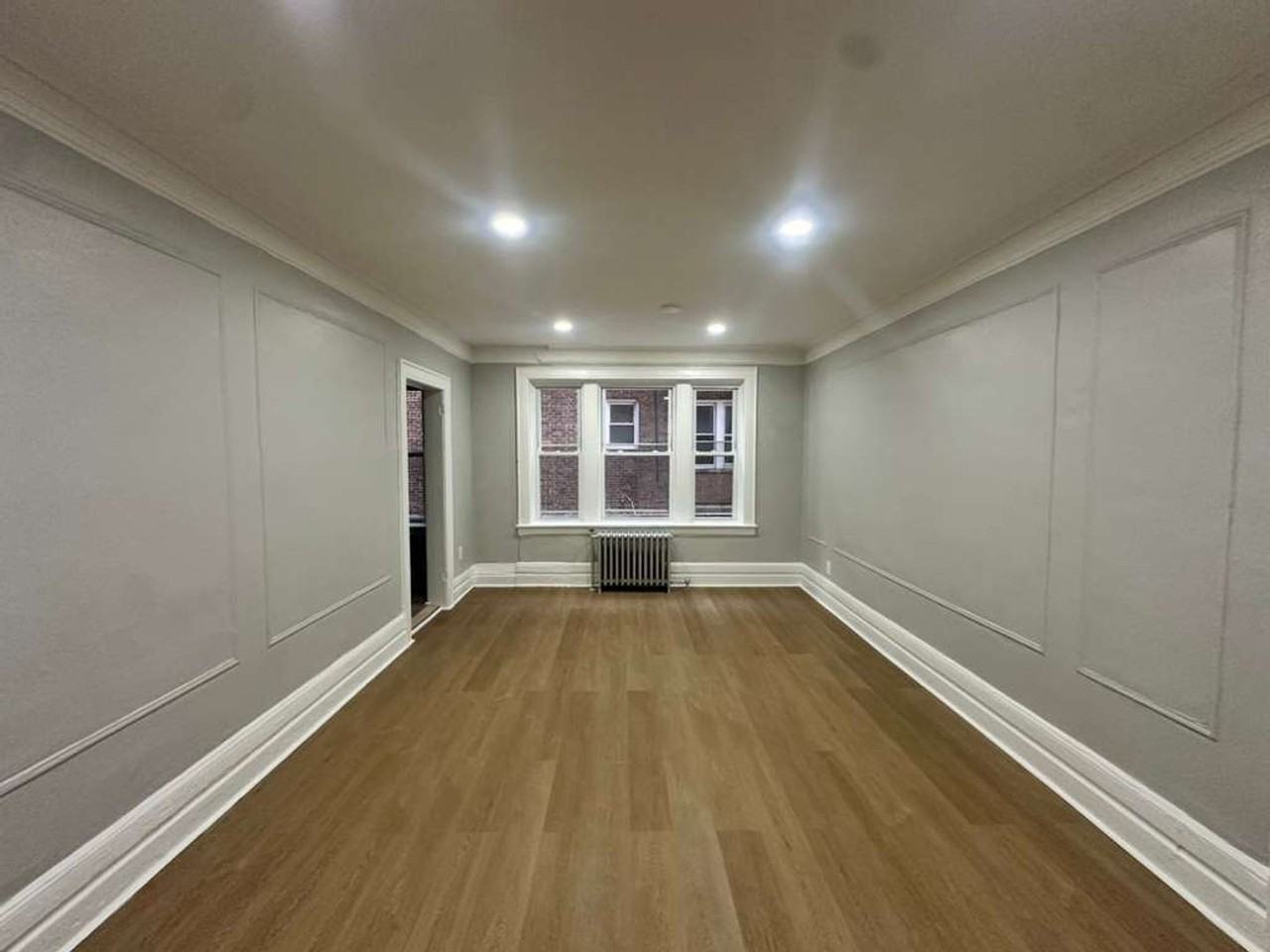 The Crescent - Photo 3 of 9