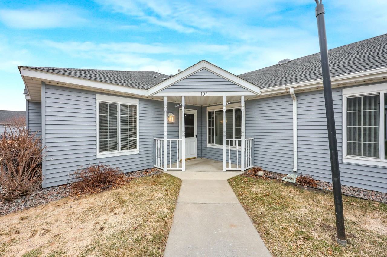 Park Villa - Photo 4 of 20