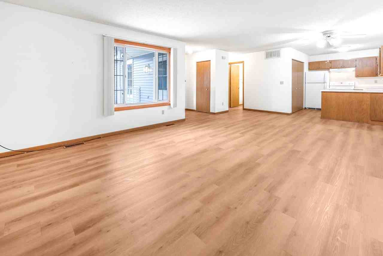 Park Villa - Photo 5 of 20