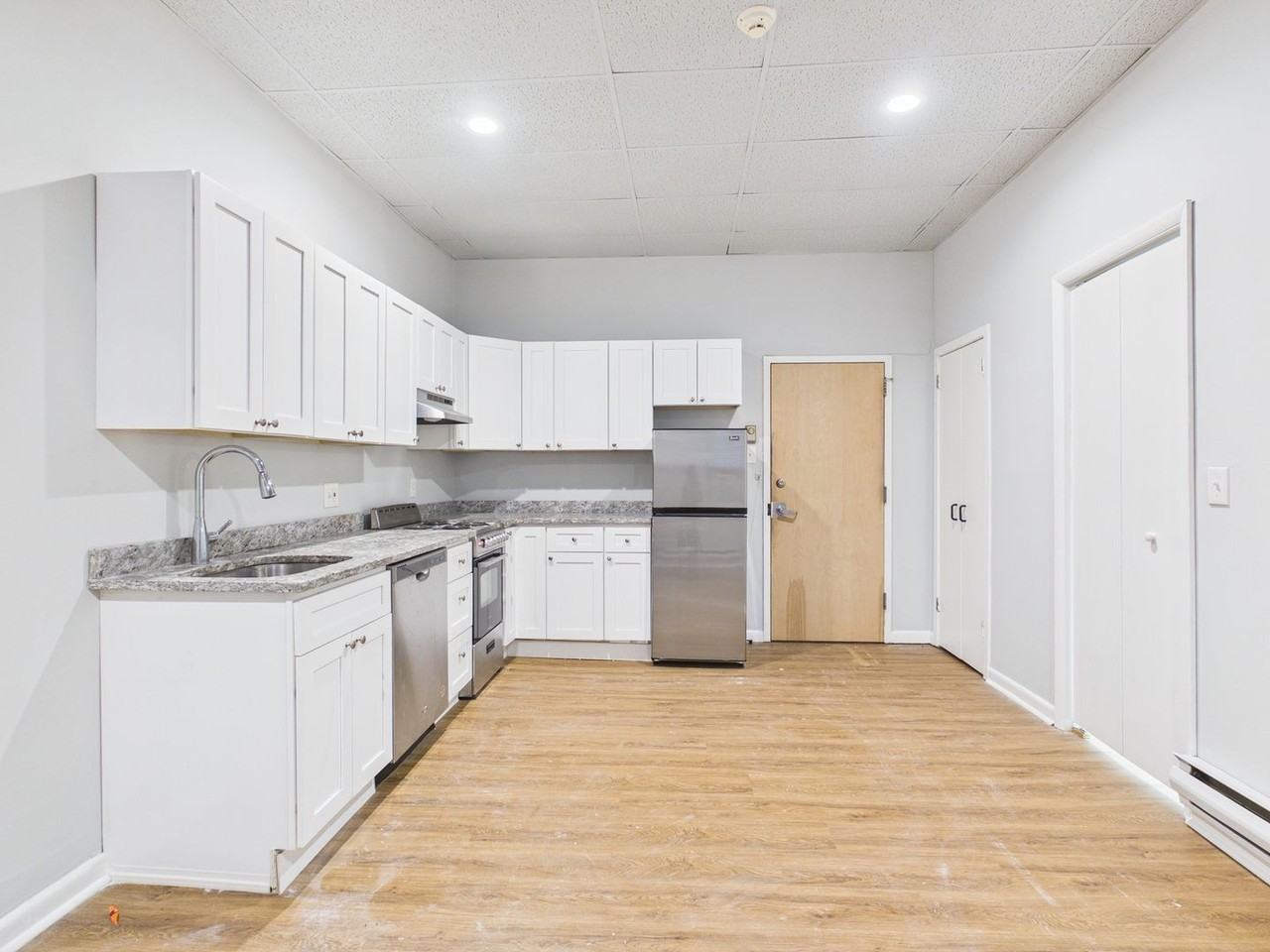 Morris Apartments - Photo 3 of 29