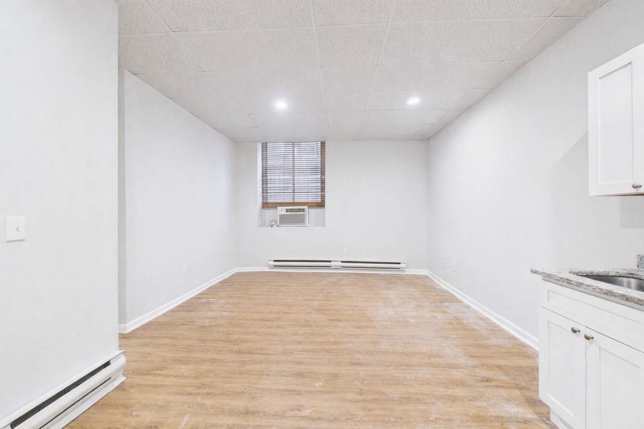 Morris Apartments - Photo 4 of 29