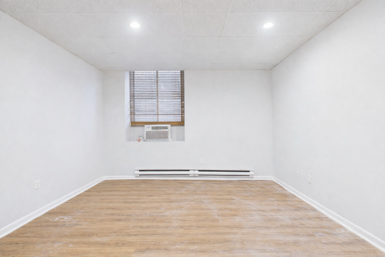 Morris Apartments - Photo 6 of 29