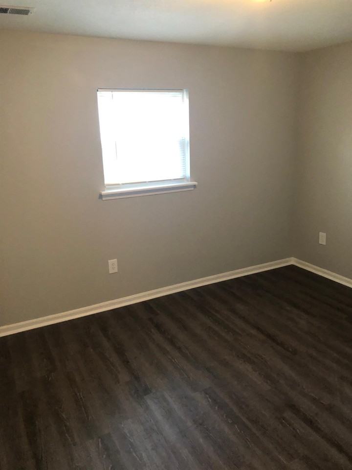 4912 Saddlebrook LaneApt 1 #1 - Photo 7 of 13