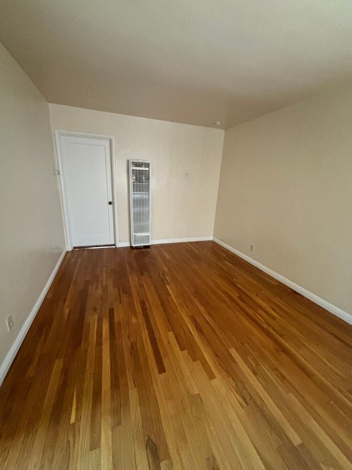 Golden Lantern Apartments - Photo 3 of 26