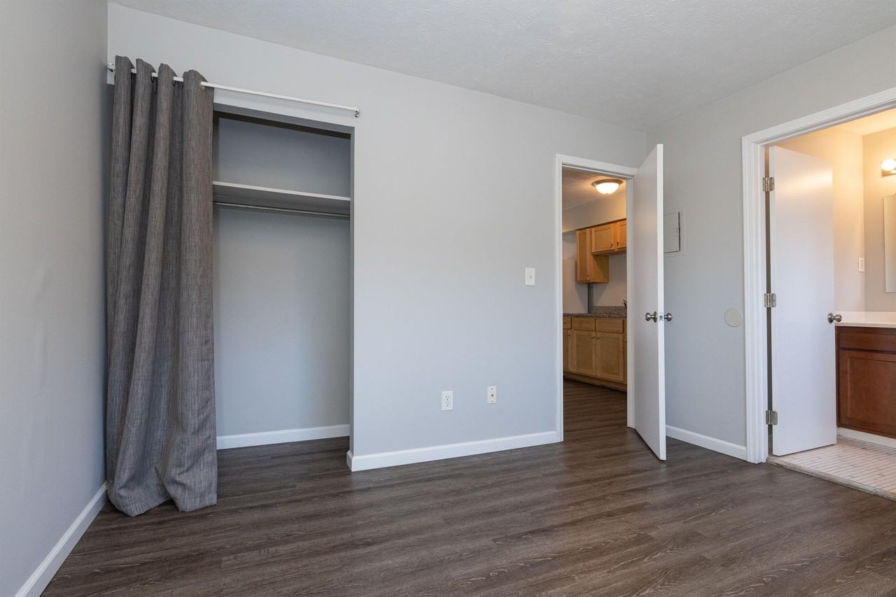 4806 Saddlebrook LaneApt 3 #3 - Photo 7 of 14