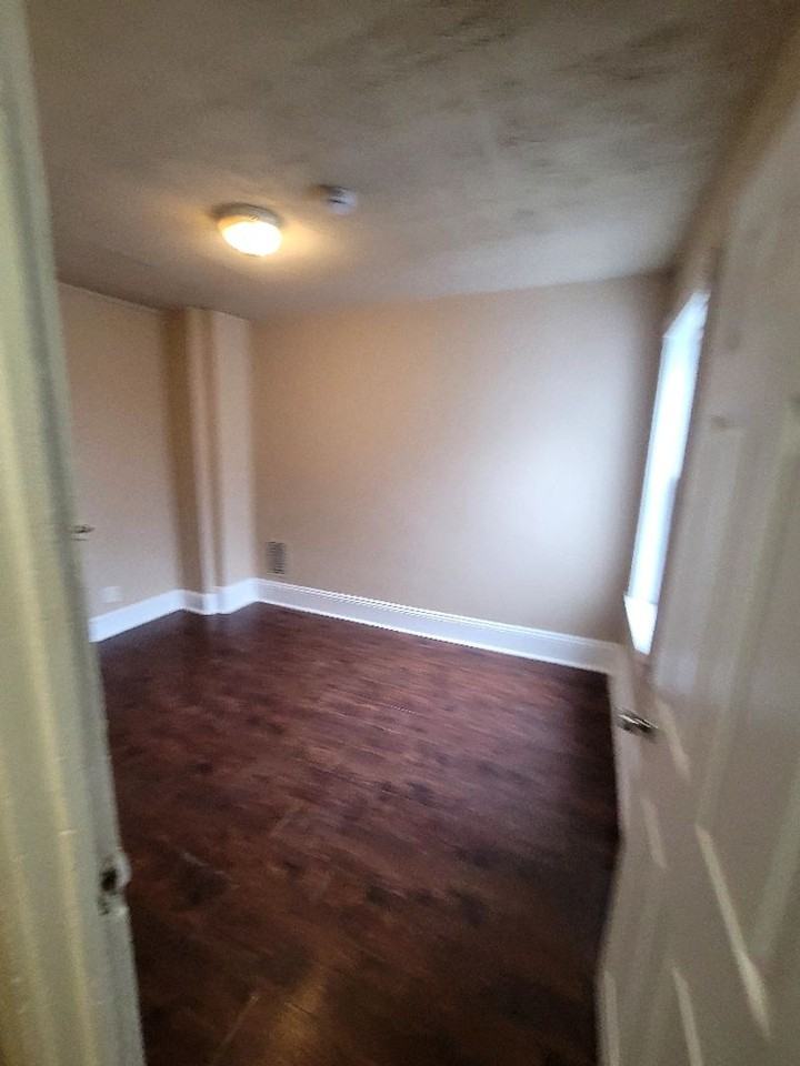 660 Columbia Ave - Photo 3 of 7