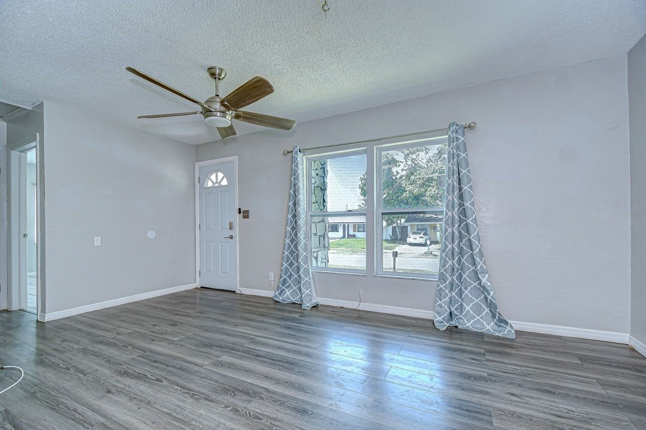 5325 8th Ave S #1 - Photo 4 of 28