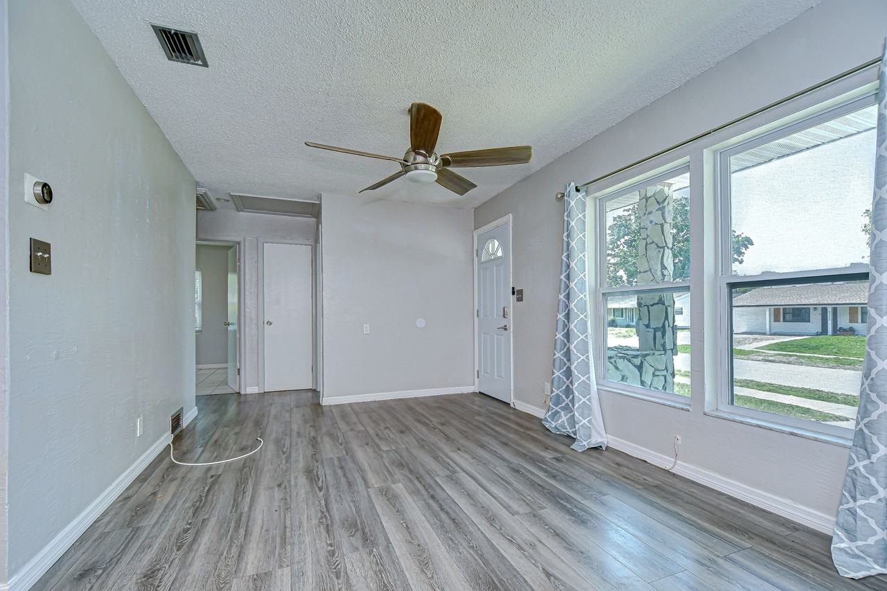 5325 8th Ave S #1 - Photo 5 of 28