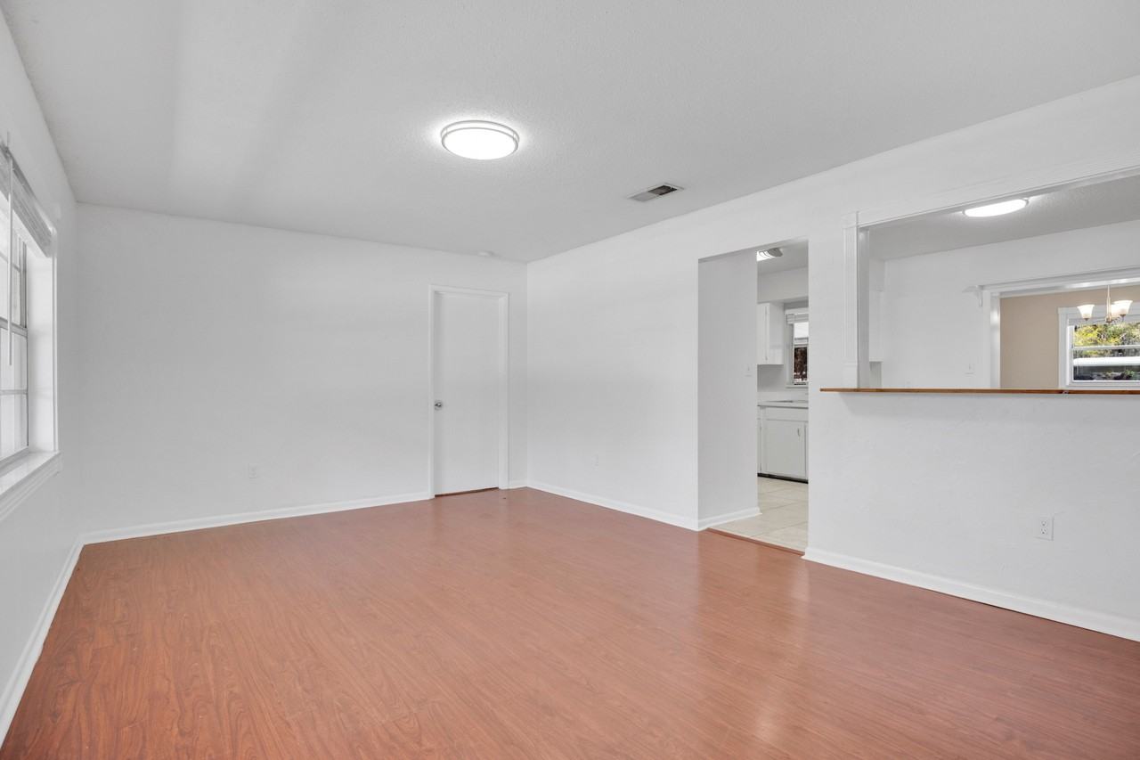 4521 Conway Gardens Rd #1 - Photo 7 of 27