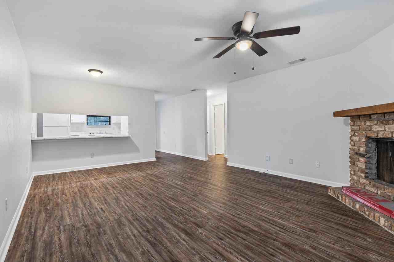 424 E 7th Ave #15 - Photo 3 of 23