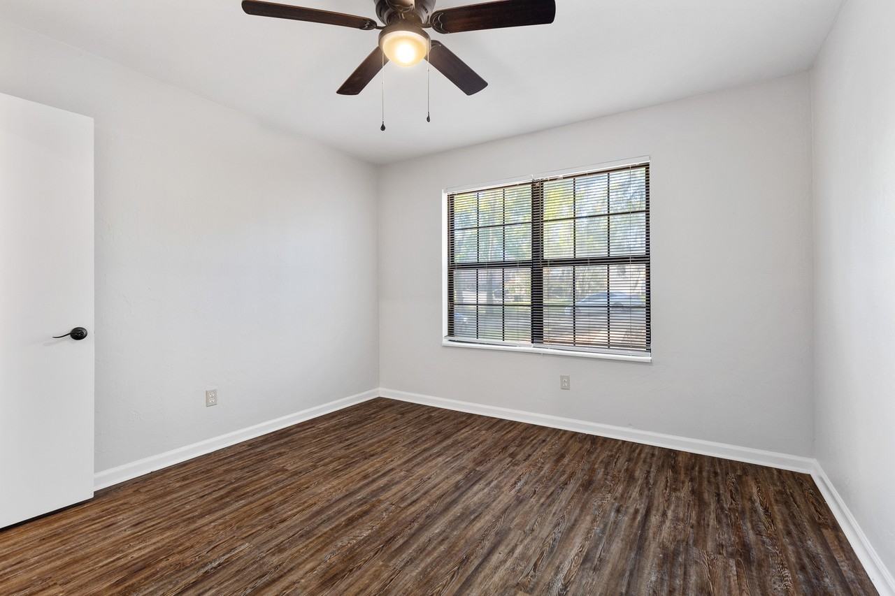 424 E 7th Ave #15 - Photo 4 of 23