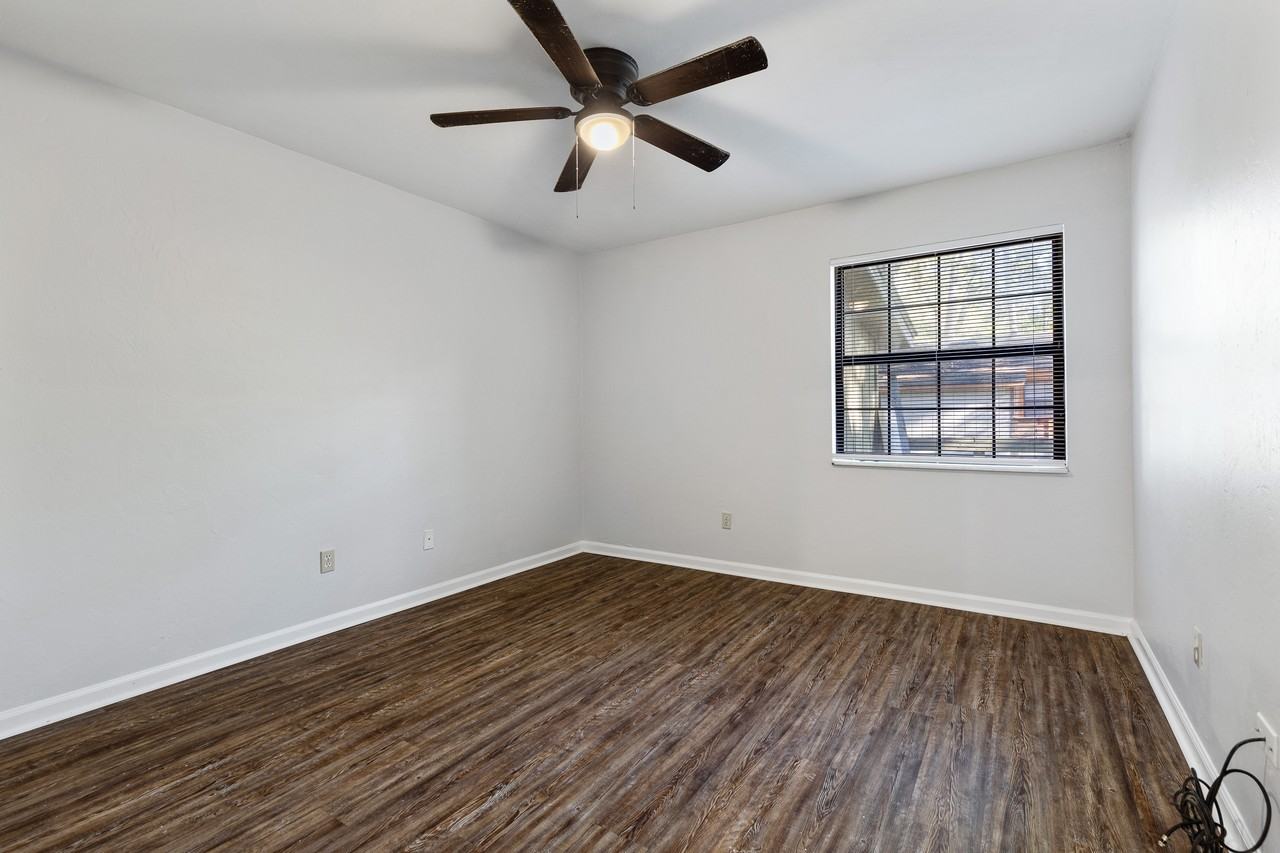 424 E 7th Ave #15 - Photo 7 of 23