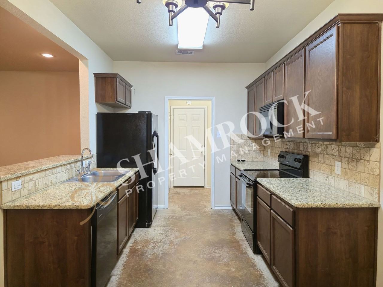 5605 Foxborough Dr Apt A - Photo 5 of 14