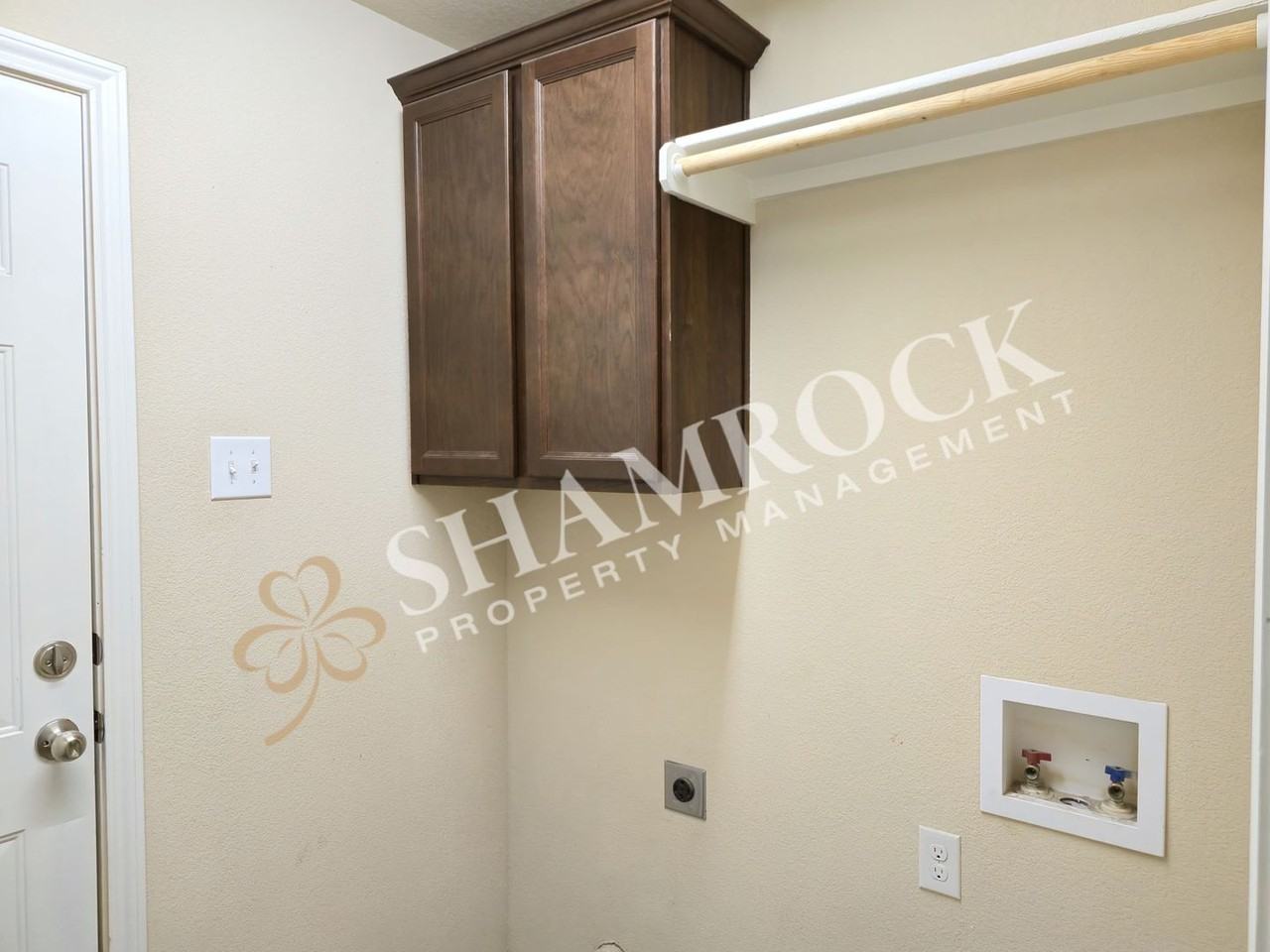 5605 Foxborough Dr Apt A - Photo 7 of 14
