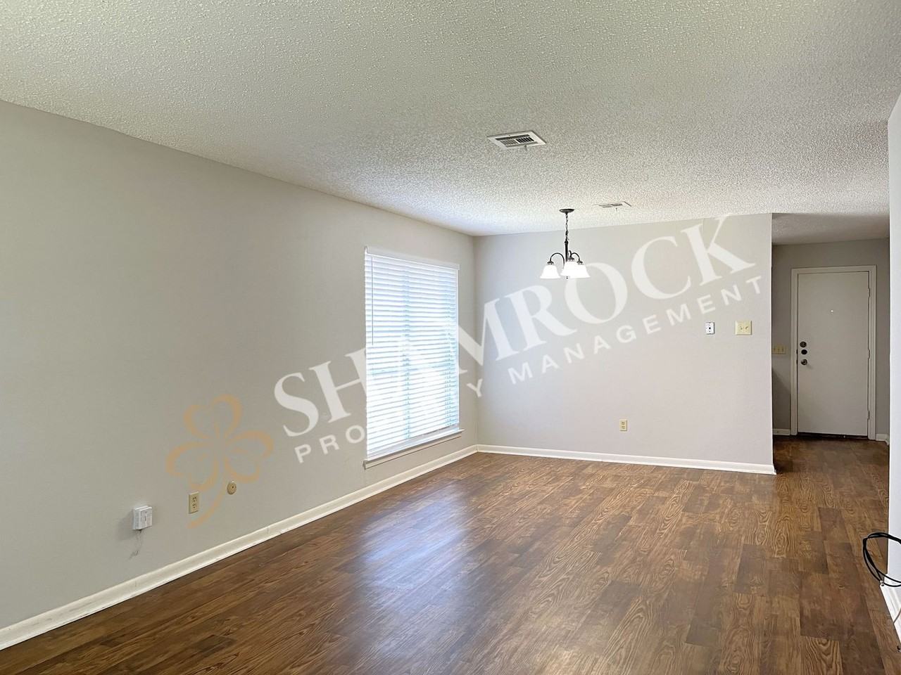 6621 Dunn St - Photo 3 of 15