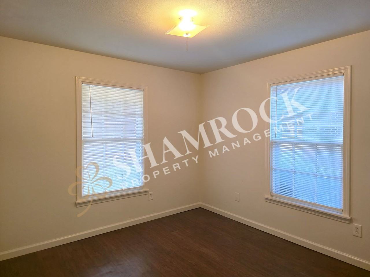 3512 Windsor Ave - Photo 4 of 6