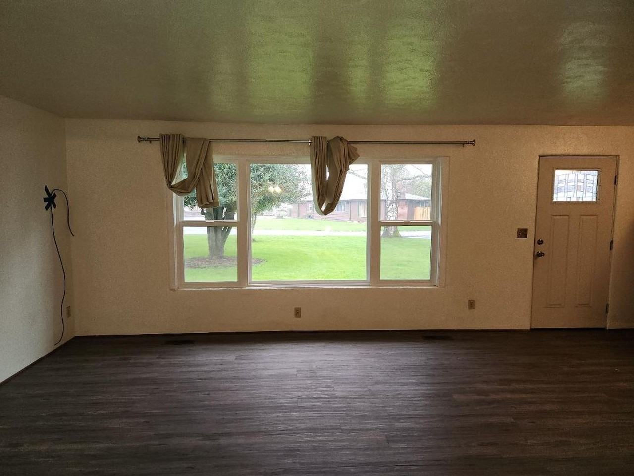 37243 Meredith Dr - Photo 5 of 22