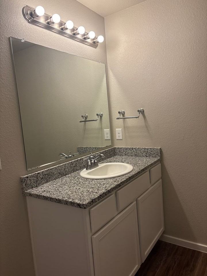 2125 Kirksey Ave - Photo 6 of 13