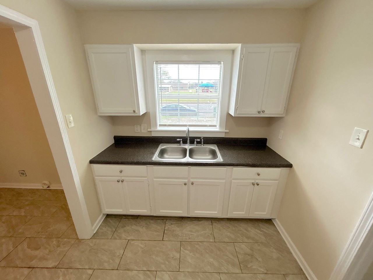 4376 Willow Rd - Photo 3 of 17