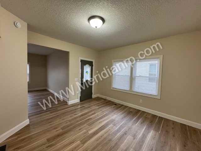 739 W 4th St #1 - Photo 4 of 14